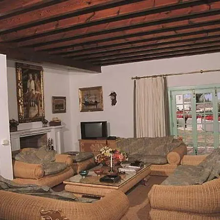 Casa Del Embajador Hotel
